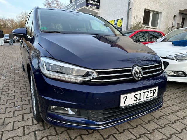 Volkswagen Touran Highline/Autom./Panorama/7-Sitzer/Kamera/ Gebrauchtwagen Kaufen | EZ 02/2017 | Preis 17.999 €