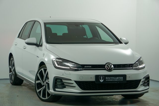 Volkswagen Golf VII GTD DSG LED ACC Virtu - photo 1