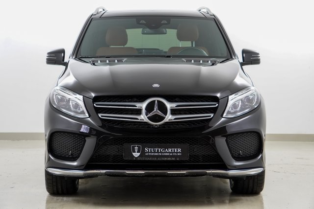 Mercedes-Benz GLE 350 d 4Matic AMG Line Luft Pano Leder 360K - bilder 2