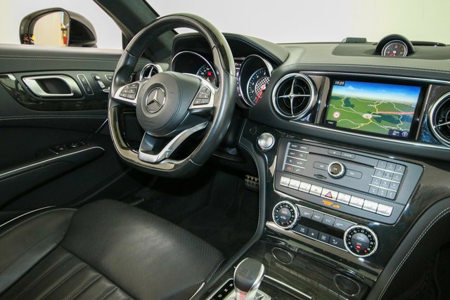 Mercedes-Benz SL 400 AMG Line deutsches Fahrzeug Pano Distr - photo 10