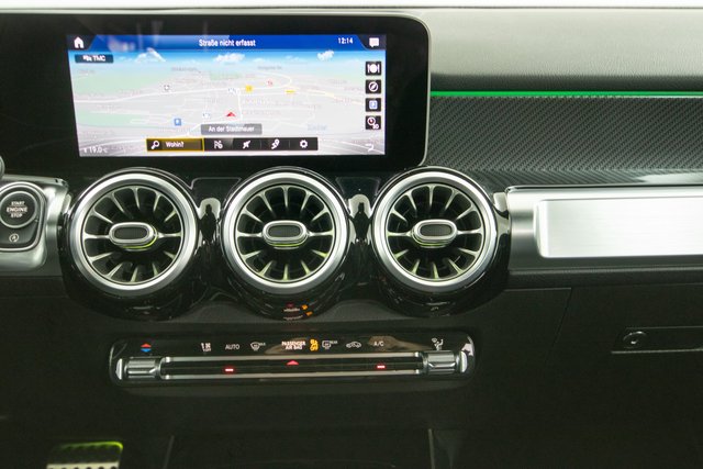 Mercedes-Benz GLB 200 AMG Line MBUX 360°Kamera LED - bilder 10