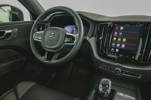 Volvo XC60 Plus Black Edition AWD Pano ACC 360K 21Zoll - bilder 9