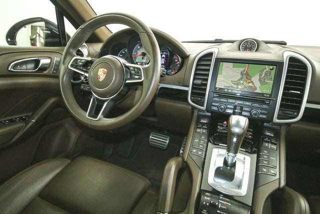 Porsche Cayenne S Pano BOSE Kamera Chrono Soft Close - bilder 9