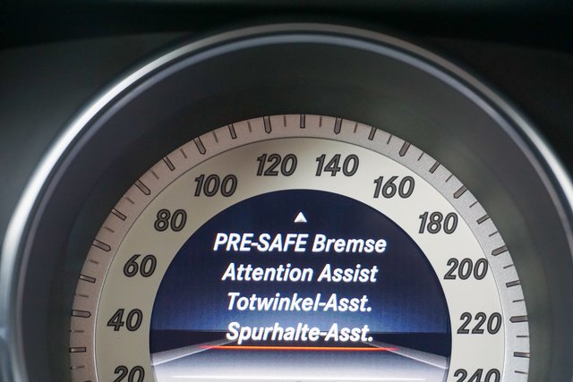 Mercedes-Benz E 400 Cabrio Navi Leder Distronic Kamera Airscar - bilder 10