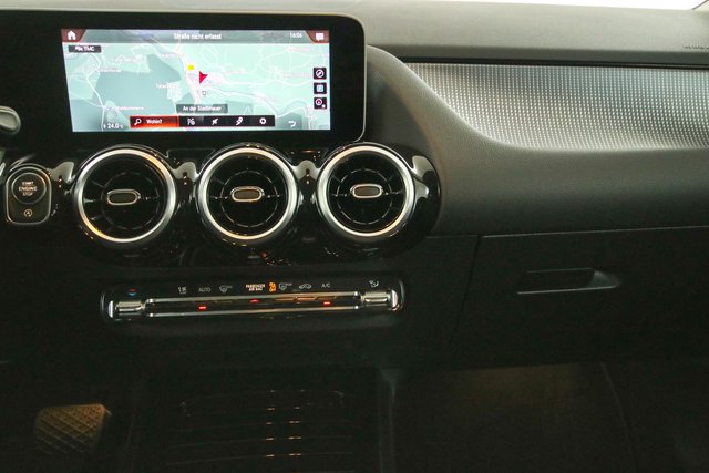 Mercedes-Benz B 220 4Matic Progressive LED Navi AHK Kamera - bilder 10