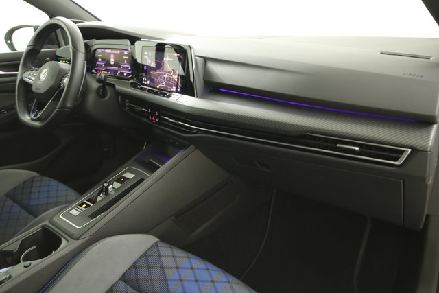Volkswagen Golf VIII R 4Motion Kamera ACC Matrix-LED - foto 8