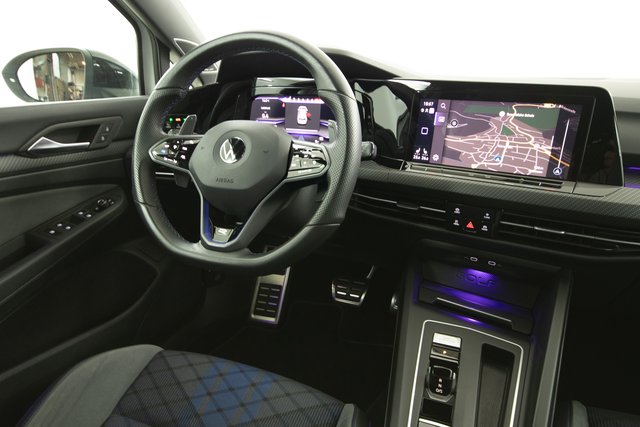 Volkswagen Golf VIII R 4Motion Kamera ACC Matrix-LED - foto 9