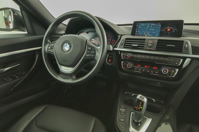 BMW 320 i xDrive Luxury Line ACC Navi Leder Kamera - bilder 9