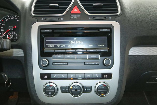 Volkswagen Scirocco 1.4 TSI BMT 90 kW Life PDC Schiebedach - bilder 10