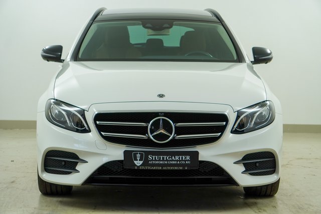 Mercedes-Benz E 300 de Distronic Pano 360k AMG Line Night - bilder 2