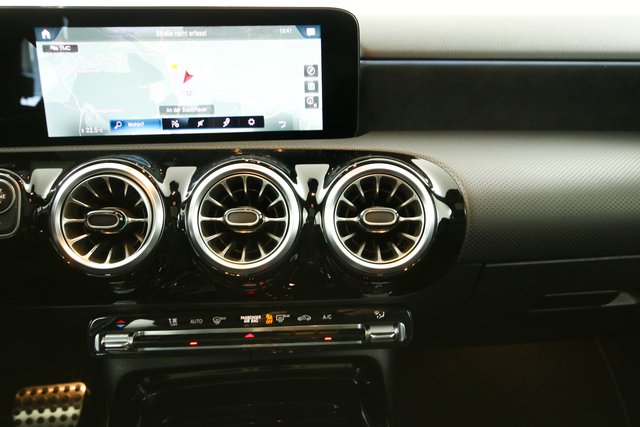 Mercedes-Benz A 35 AMG 4Matic Limousine Pano Navi - foto 10