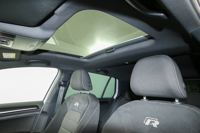 Volkswagen Golf VII R 4Motion DSG Pano Navi ACC Kamera Keyl - foto 8