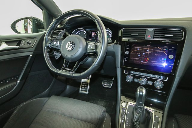 Volkswagen Golf VII R 4Motion DSG Pano Navi ACC Kamera Keyl - foto 10