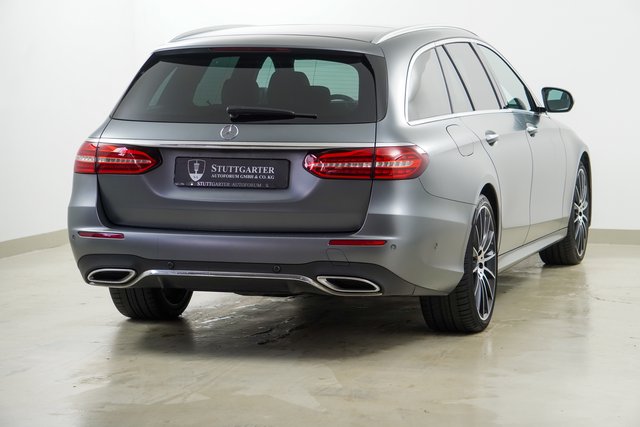 Mercedes-Benz E 450 4M AMG Line Pano 360 Kamera Leder Keyless - bilder 6