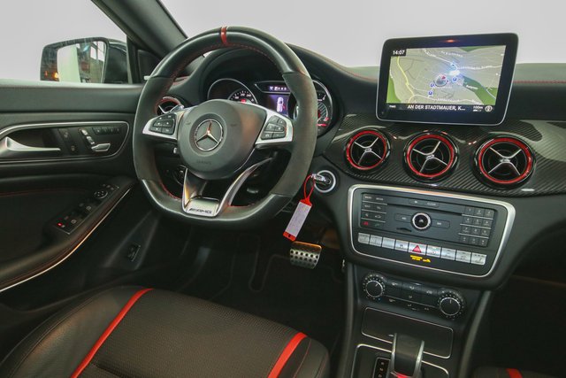Mercedes-Benz CLA 45 AMG 4M Pano Leder Perf-Abgas Perf-Sitze - bilder 9
