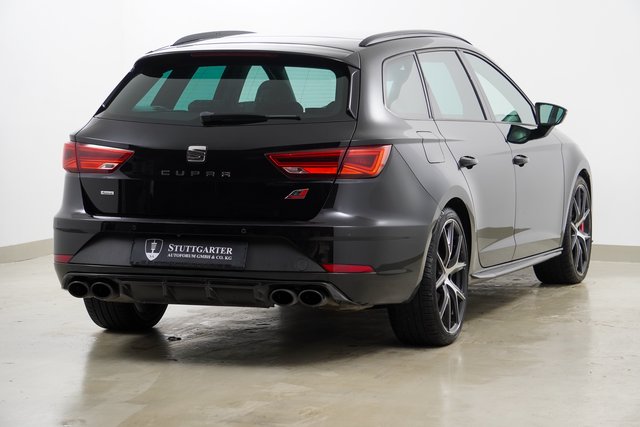 SEAT Leon Cupra 300 Carbon Edition 4Drive VIRTUAL ACC - bilder 6