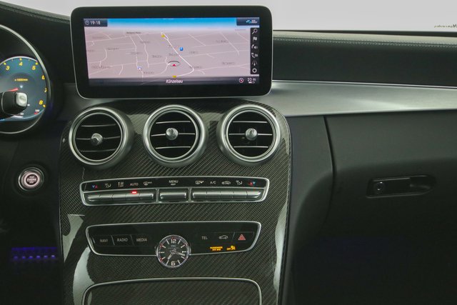 Mercedes-Benz C 63 AMG Pano Kamera Dist Perf-Abgas Perf-Lenk - foto 10