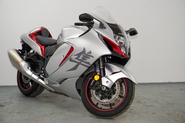 Suzuki R GSX 1300 R HAYABUSA - photo 1