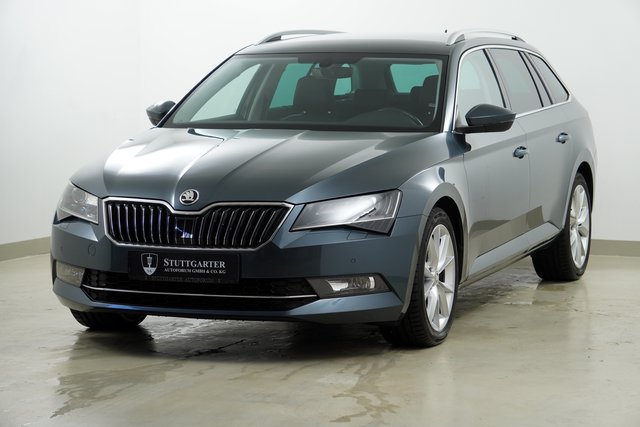 Skoda Superb Combi Style Navi Kamera LED - bilder 3