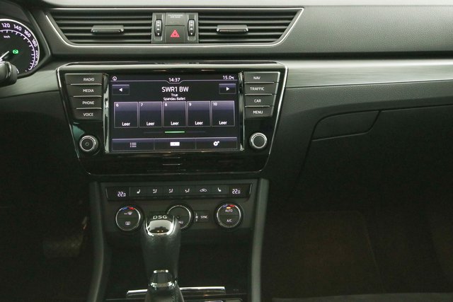 Skoda Superb Combi Style Navi Kamera LED - bilder 10