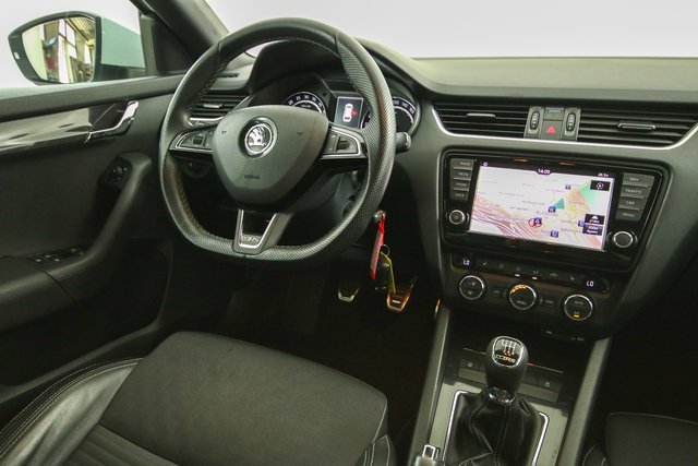 Skoda Octavia Combi RS - photo 9