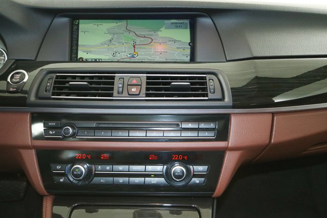 BMW 530 d M-Paket Navi Leder Pano Kamera - bilder 10