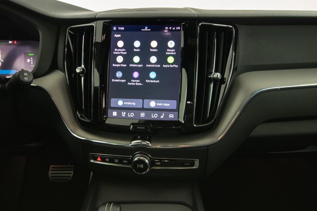 Volvo XC60 R Design Plus Dark Recharge Plug-I AWD ACC - bilder 10