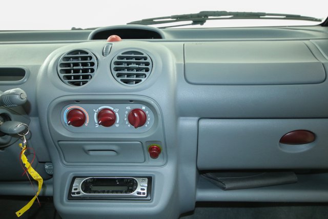 Renault Twingo 1.2 Expression Automatik - bilder 10