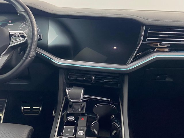 Volkswagen Touareg R-Line 4Motion Matrix Luft Head-up Black - bilder 10