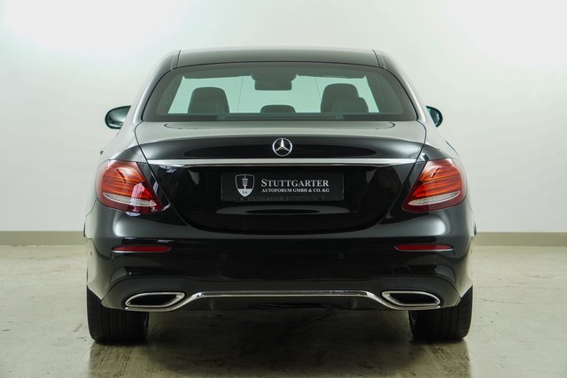 Mercedes-Benz E 350 d AMG Line 360K Distr AHK Memory - foto 5