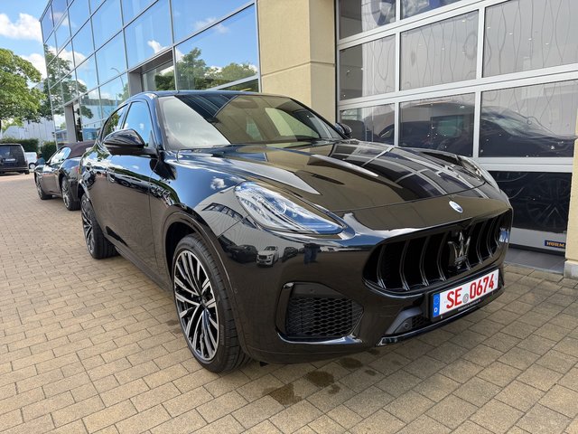 Maserati Grecale Modena Panorama Schiebedach Klima Paket Plus Used vehicle for sale | First registration 05/2025 | Price 89.900 €