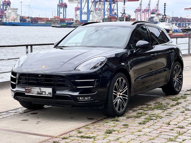 Porsche Macan Turbo mit Performance Paket Used vehicle for sale | First registration 12/2017 | Price 53.500 €