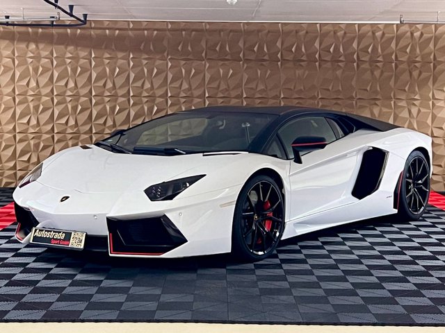 Lamborghini Aventador LP 700-4 Pirelli Edition Used vehicle for sale | First registration 07/2016 | Price 314.900 €