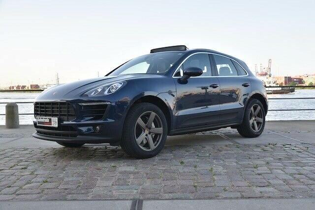 Porsche Macan S Panorama-Schiebedach Used vehicle for sale | First registration 11/2015 | Price 34.900 €