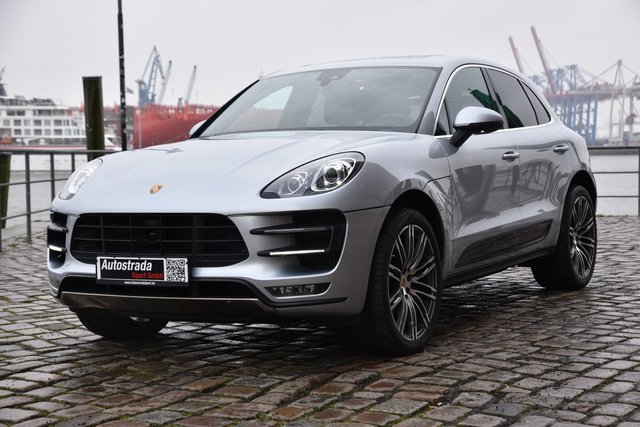 Porsche Macan Turbo Luftfederung Panorama Porsche Entry & Dr Used vehicle for sale | First registration 01/2017 | Price 54.900 €