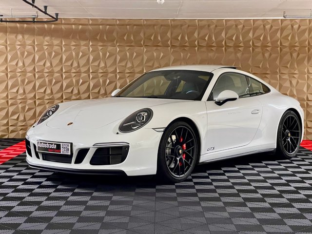 Porsche 991 Carrera 4 GTS Rückfahrkamera Schiebedach BOSE Sound Gebrauchtwagen Kaufen | EZ 06/2018 | Preis 125.900 €