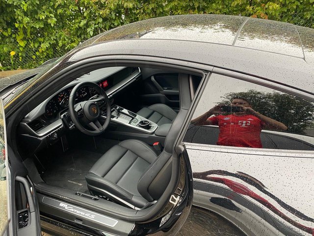 Porsche 992 Carrera 4S Coupe Adaptive Sportsitze Sport-Auspuffanlage BOSE Sound Gebrauchtwagen Kaufen | EZ 07/2020 | Preis 149.900 €