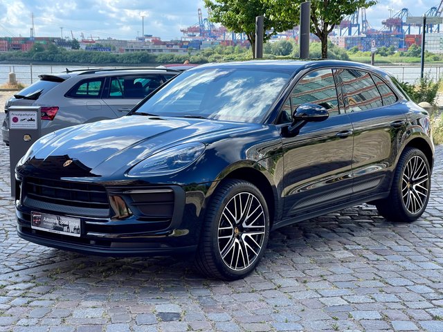 Porsche Macan Rückfahrkamera Panorama-Schiebedach Used vehicle for sale | First registration 06/2022 | Price 76.900 €