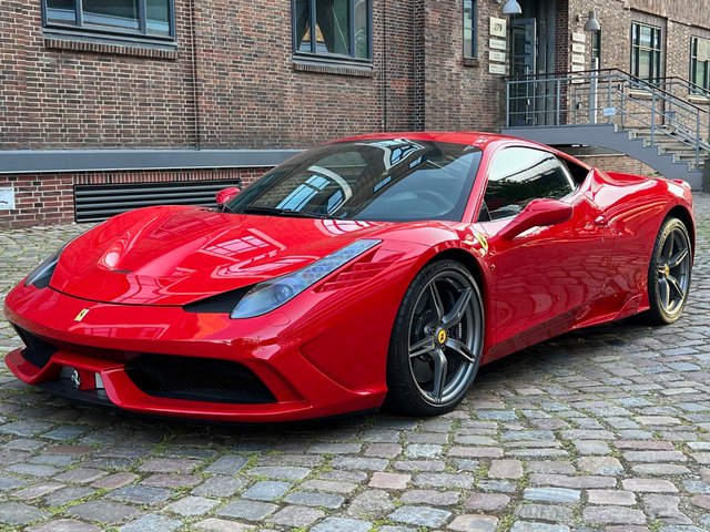 Ferrari 458 Speciale Gebrauchtwagen Kaufen | EZ 04/2014 | Preis 369.900 €