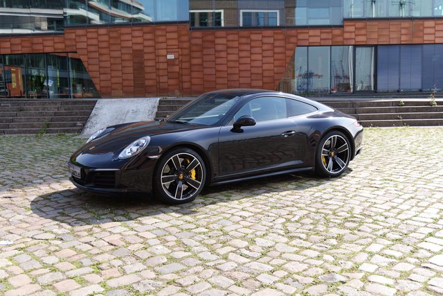 Porsche 991 Carrera 4 Coupe Keramik-Bremsanlage Gebrauchtwagen Kaufen | EZ 06/2018 | Preis 101.900 €