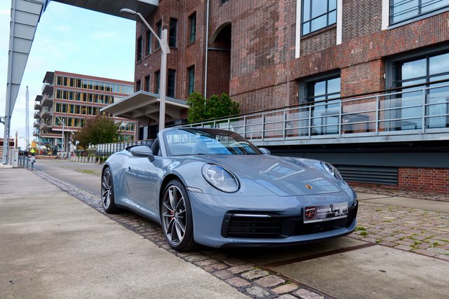 Porsche 992 Carrera 4 S Cabriolet Sport-Chrono Gebrauchtwagen Kaufen | EZ 01/2024 | Preis 154.911 €