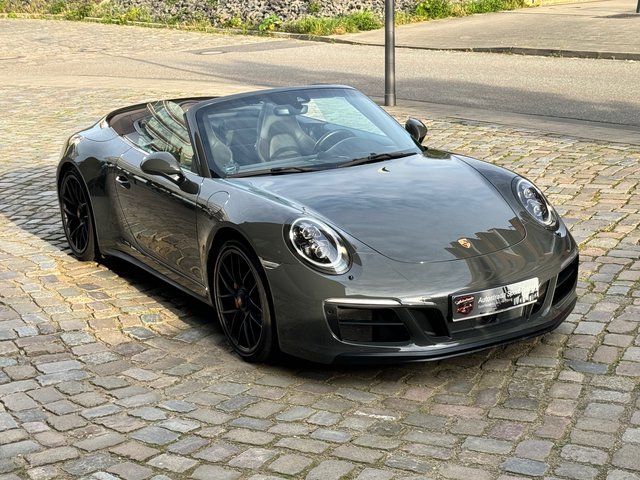 Porsche 991 Carrera 4 GTS Individualfarbe Uni: Schiefergrau Gebrauchtwagen Kaufen | EZ 06/2018 | Preis 129.900 €