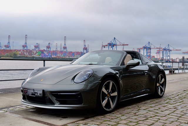 Porsche 992 Targa 4 Heritage Package Gebrauchtwagen Kaufen | EZ 08/2021 | Preis 142.911 €