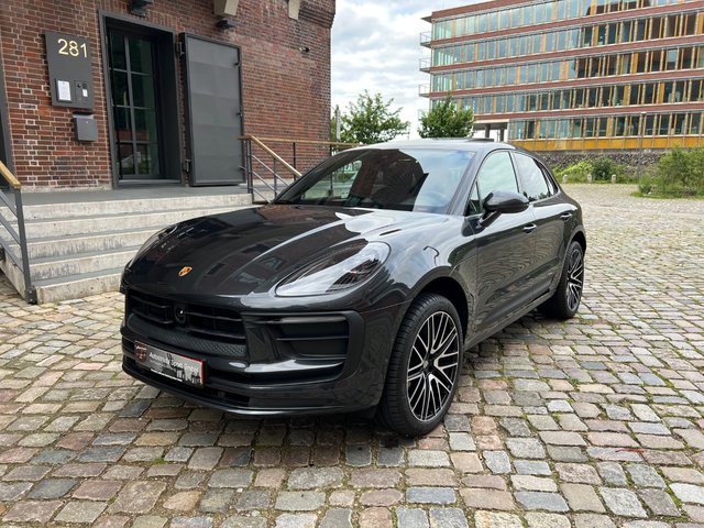 Porsche Macan Panorama - Luftfederung - BOSE Used vehicle for sale | First registration 01/2023 | Price 77.900 €