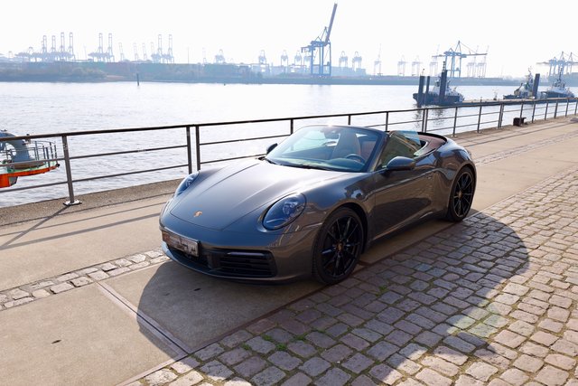 Porsche 992 Carrera 4 Cabriolet Used vehicle for sale | First registration 07/2022 | Price 129.900 €