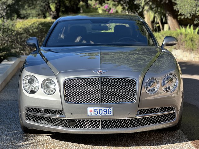Bentley Flying Spur 6.0 W12 AWD Used vehicle for sale | First registration 06/2015 | Price 79.900 €