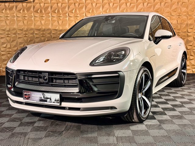 Porsche Macan T Panorama Schiebedach BOSE SOUND Used vehicle for sale | First registration 12/2022 | Price 79.900 €