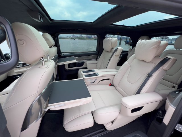 Mercedes-Benz V300 d EXCLUSIVE EDITION 4MATIC lang Exclusive Edition Used vehicle for sale | First registration 04/2023 | Price 134.900 €