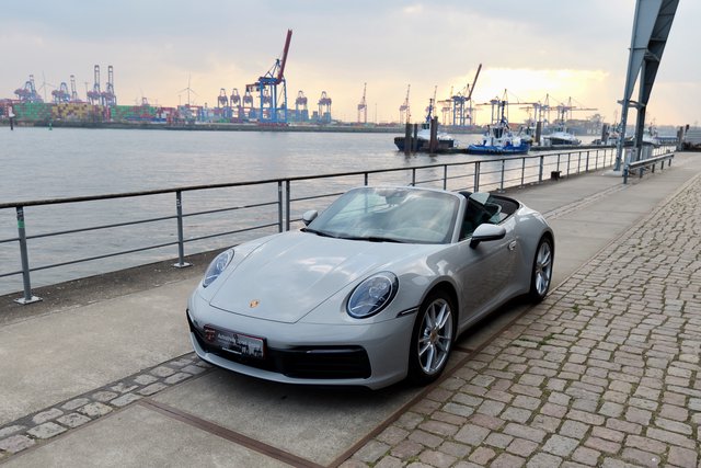 Porsche 992 Carrera 4 Cabriolet Sportsitze BOSE Gebrauchtwagen Kaufen | EZ 08/2024 | Preis 137.900 €