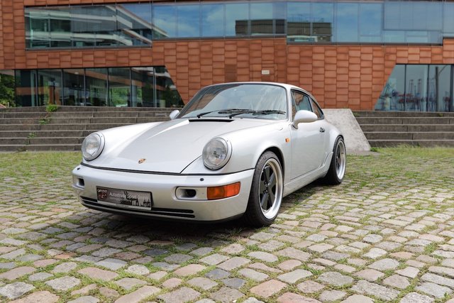 Porsche 964 Carrera 2 Tiptronik Used vehicle for sale | First registration 09/1990 | Price 54.900 €
